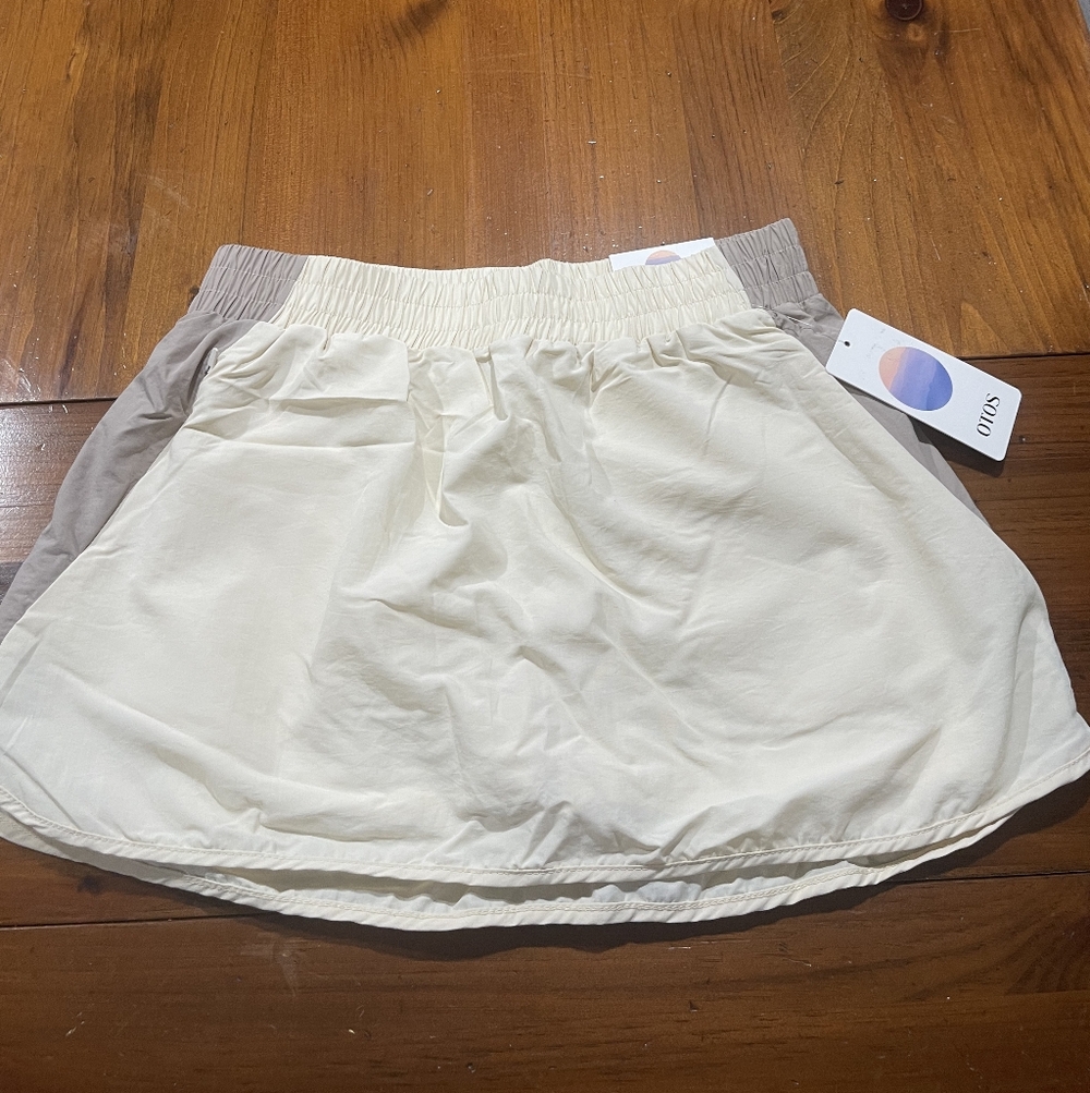 NWT OTOS Womens Cream Grey Color Block 100% Nylon Lightweight Mini Skort Size XL